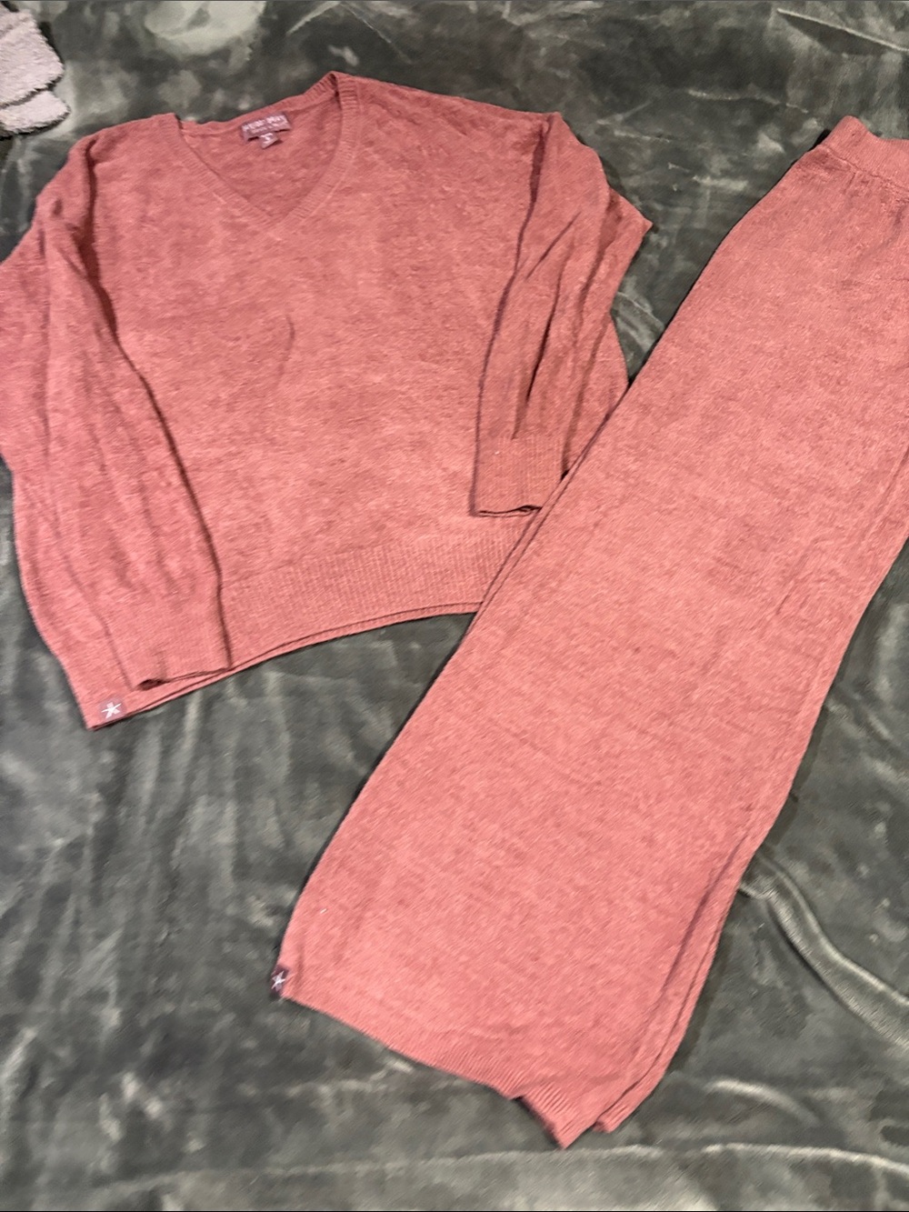 Barefoot Dreams V-Neck Sweater & Knit Pants in Dusty Rose